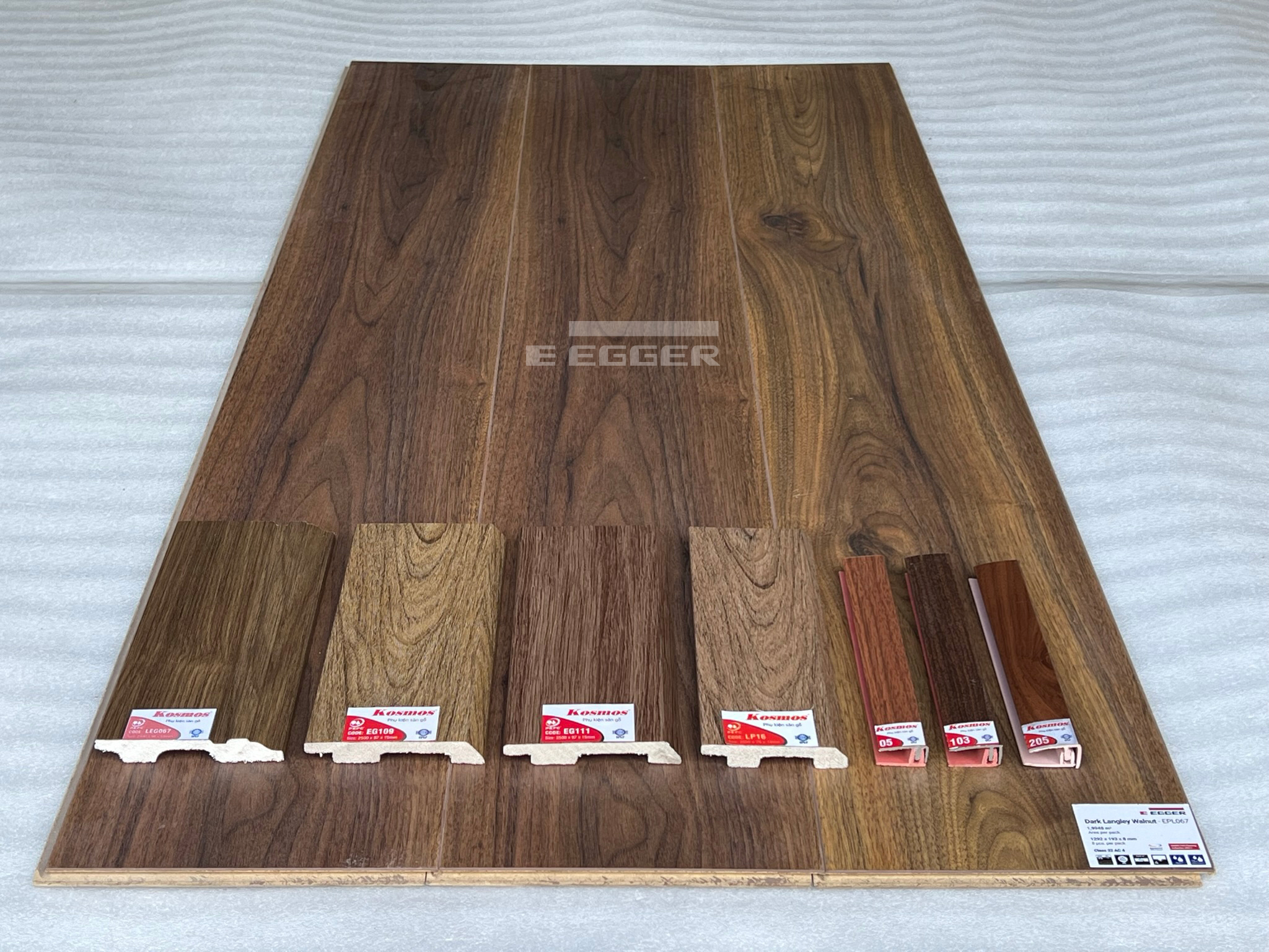 PHỤ KIỆN SÀN GỖ EGGER  AQUA EPL067 – LEG067 - 8MM