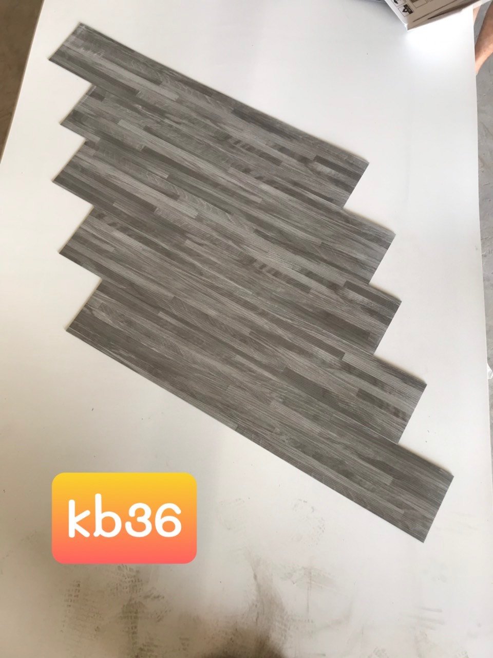 Sàn nhựa keo riêng  KB36